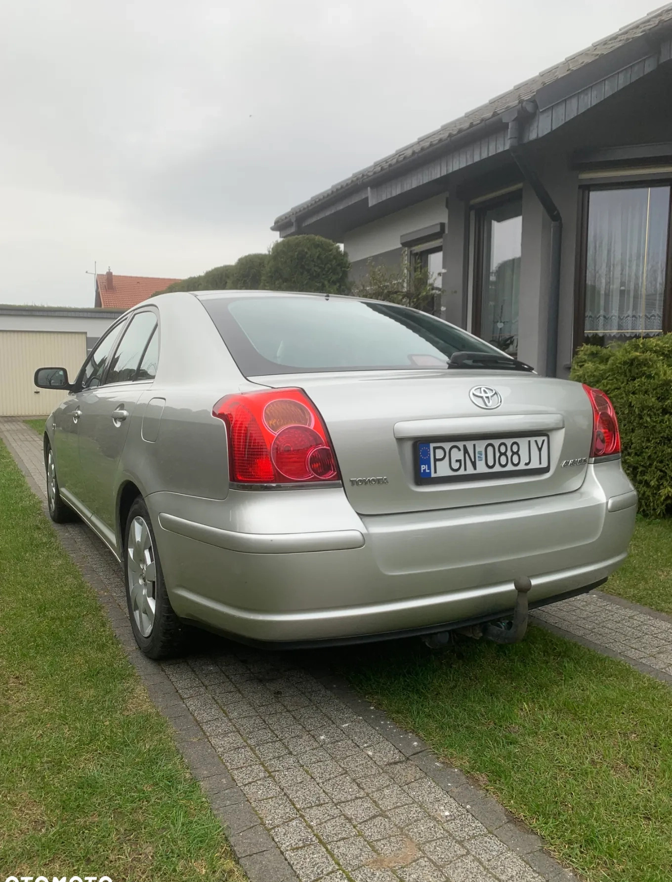 Toyota Avensis cena 15499 przebieg: 219100, rok produkcji 2004 z Kożuchów małe 562